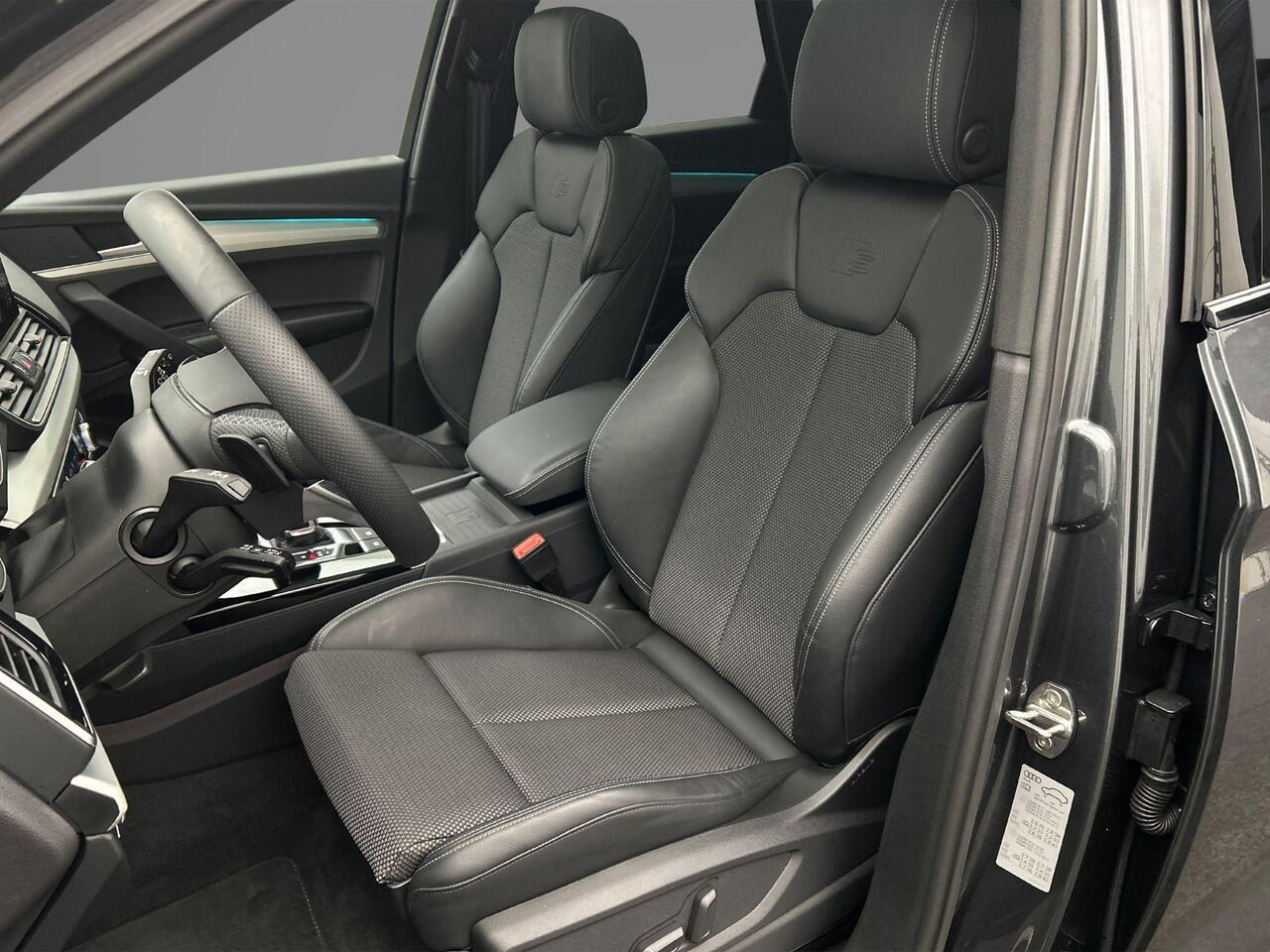 Audi Q5 50 TFSI e S edition Competition | Luchtvering | Pano | City | Tour | Matrix-led | Achteruitrijcamera | Audi Sound |