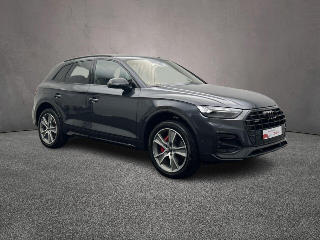 Audi Q5 50 TFSI e 300PK quattro S edition Competition | Trekhaak | Headup | Matrix | ACC | Memory | City | Tour | Carplay |