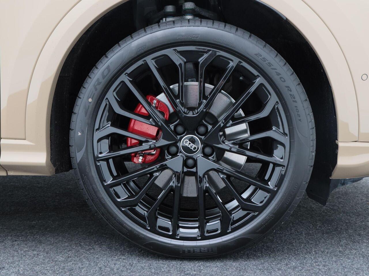 Audi Q5 S edition 2.0 TFSI e | 299 PK SUV 7 versn. | 19 inch | Zwart optiek Plus | Privacyglas |