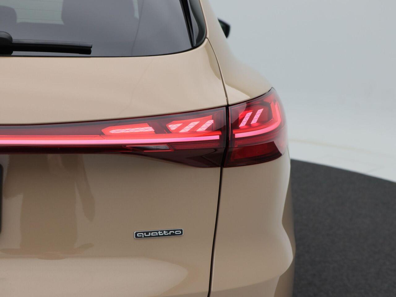 Audi Q5 S edition 2.0 TFSI e | 299 PK SUV 7 versn. | 19 inch | Zwart optiek Plus | Privacyglas |