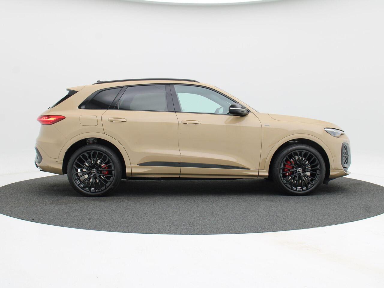 Audi Q5 S edition 2.0 TFSI e | 299 PK SUV 7 versn. | 19 inch | Zwart optiek Plus | Privacyglas |