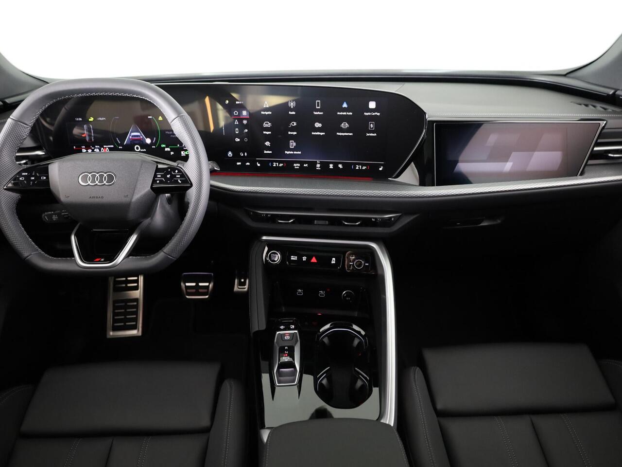 Audi Q5 Sportback S edition e-hybrid 299 pk | Techniekpakket plus | Glazen panoramadak | Lederen bekleding | Geheugen stoelen |