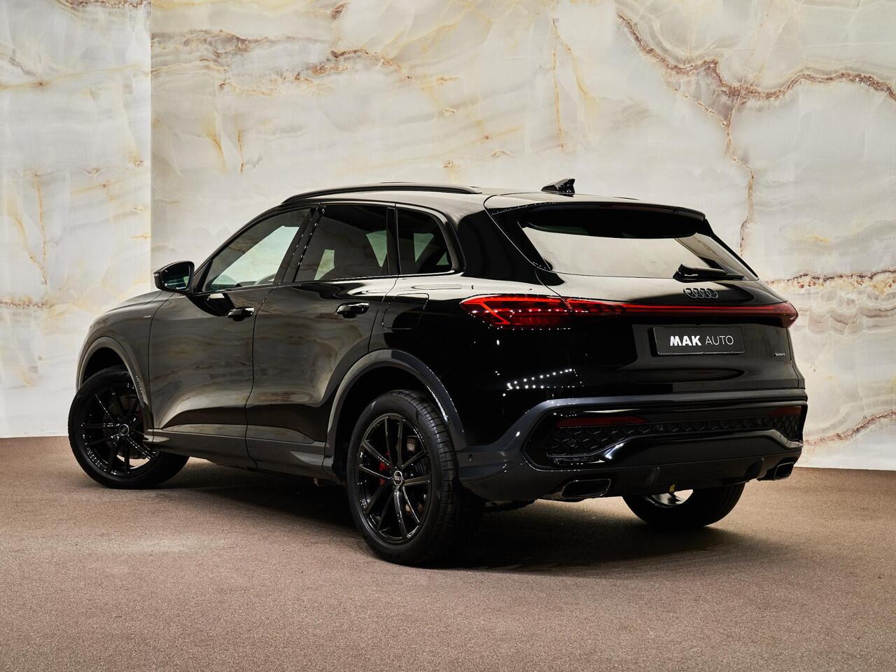 Audi Q5 E-Hybrid Quattro S Edition, pano, trk. haak, 20", matrix-LED, bijrijdersdisplay, 360 camera, memory, keyless, ACC, privacy