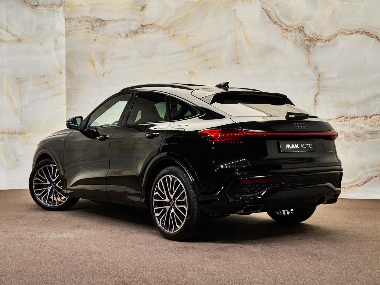 Audi Q5 Sportback E-Hybrid Quattro S Edition Competition, B&O, pano, trk. haak, 21", luchtv., matrix-LED, OLED, memory, keyless, HUD, ACC, privacy