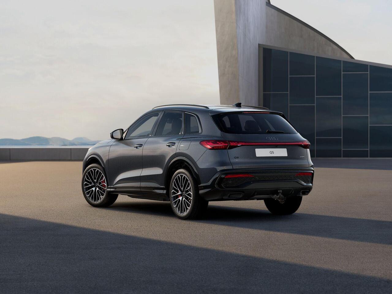 Audi Q5 E-Hybrid Quattro S Edition Competition, B&O, pano, trk. haak, 21", luchtv., matrix-LED, OLED, memory, keyless, HUD, ACC, privacy