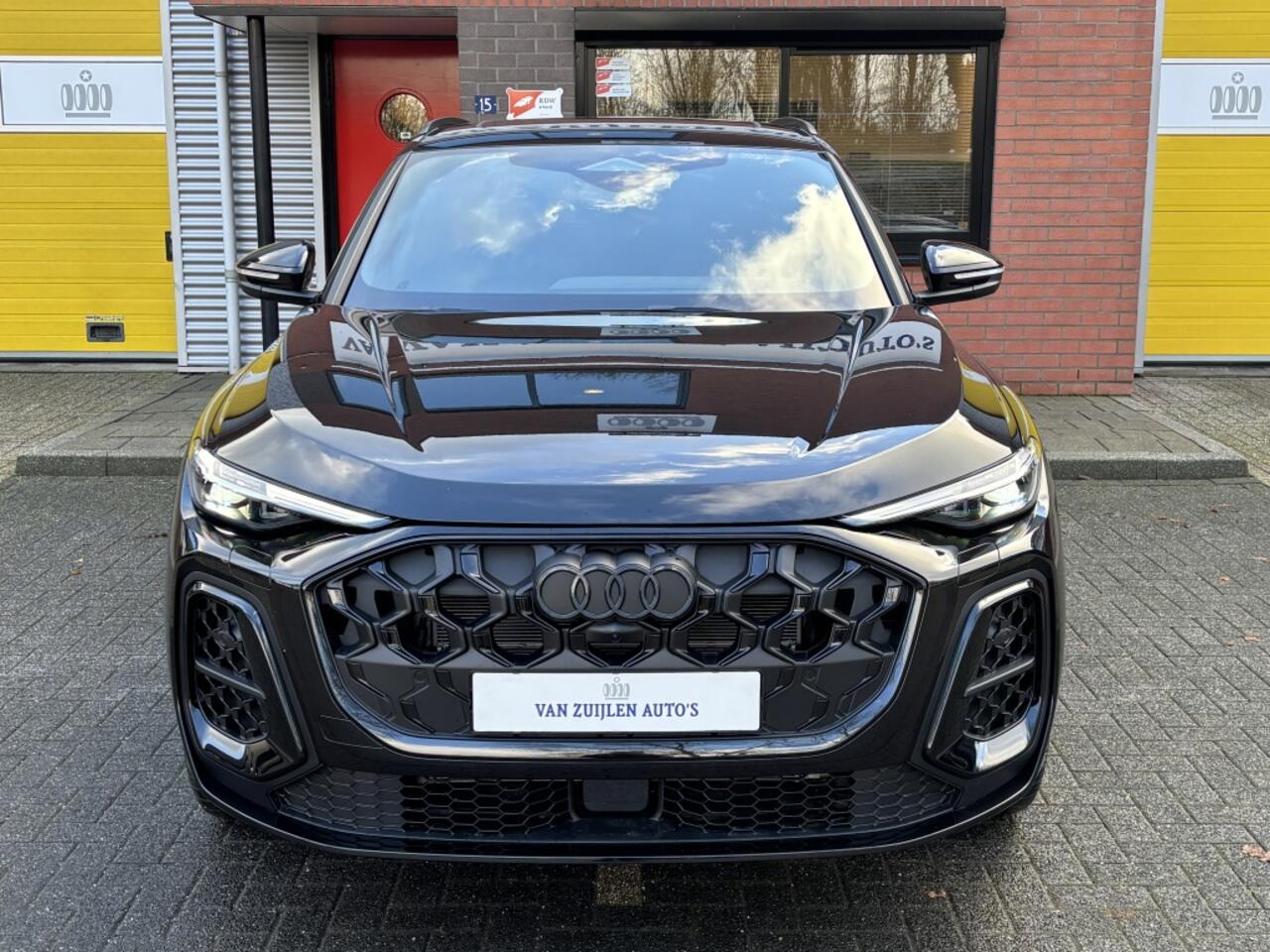 Audi Q5 e-hybrid Quattro 252pk S-Line Pano Luchtvering 21'' BTW