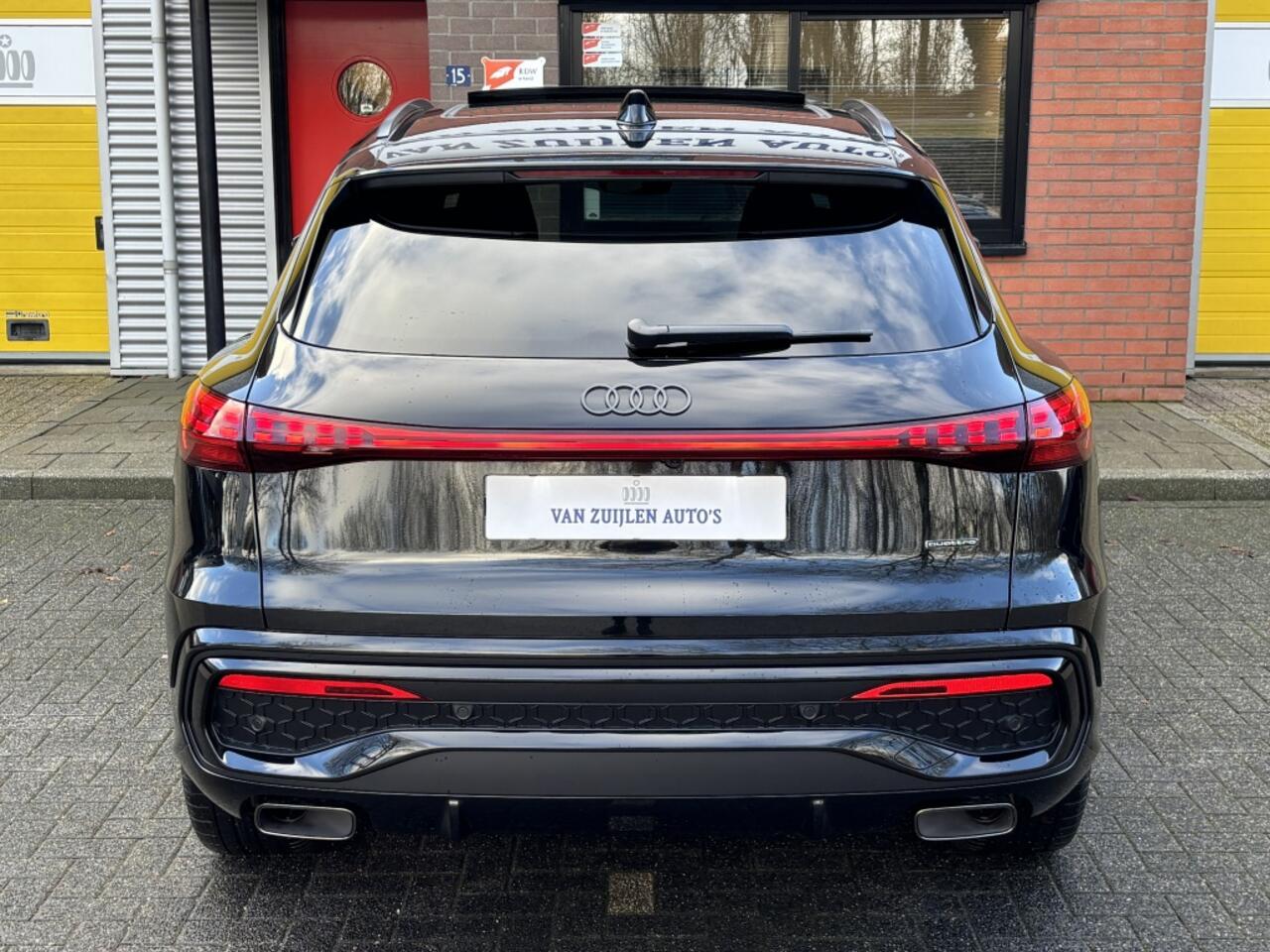 Audi Q5 e-hybrid Quattro 252pk S-Line Pano Luchtvering 21'' BTW