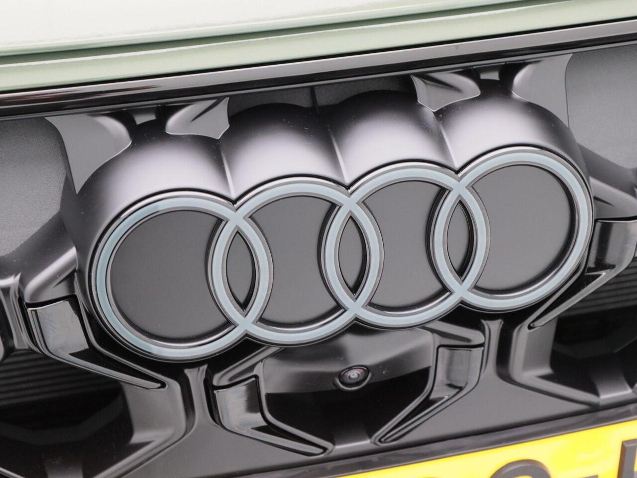 Audi Q5 S edition Competition 2.0 e-hybrid | 367 Pk | 21 inch | Adaptieve Luchtvering | Panorama dak | Privacy glas | Sportstoelen | Navigatie |