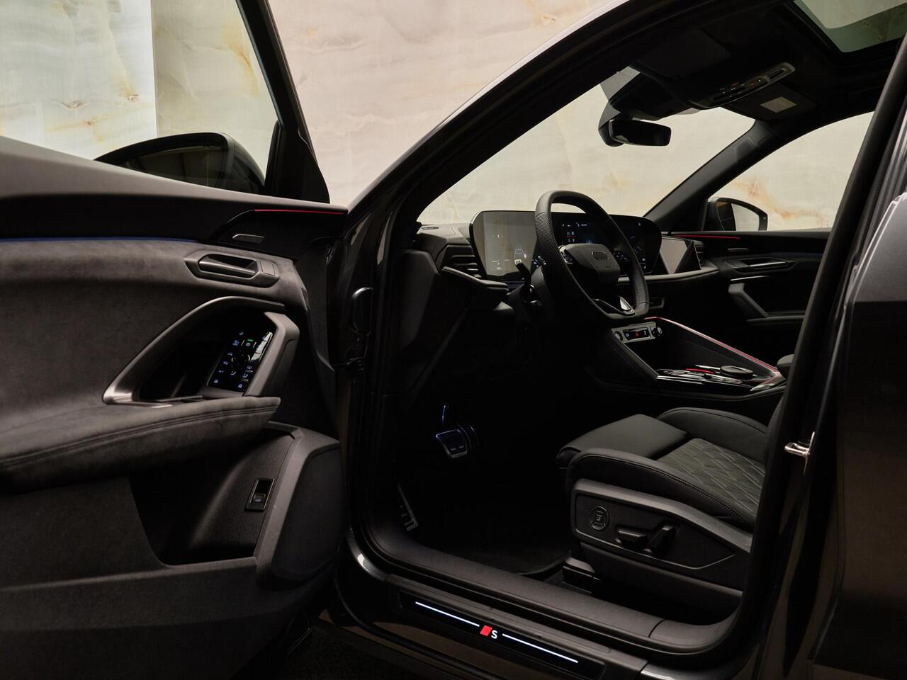 Audi Q5 Sportback E-Hybrid Quattro S Edition Competition, B&O, pano, trk. haak, 21", luchtv., matrix-LED, OLED, memory, keyless, HUD, ACC, privacy