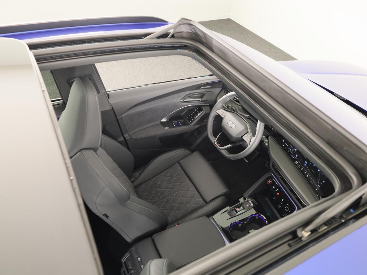 Audi Q5 2.0 TFSI e-hybrid quattro S edition 299pk | Panoramadak | Tech Pro pakket | Trekhaak | Matrix led | 20 inch Audi Sport velgen