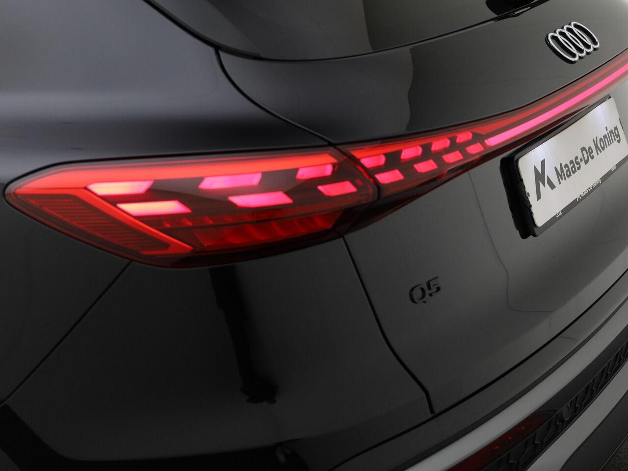 Audi Q5 2.0 TFSI e-hybrid quattro S edition 299 PK Panorama dak · Trekhaak · Luchtvering · Tech Plus