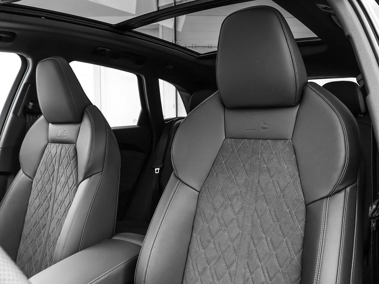 Audi Q5 2.0 TFSI e-hybrid quattro S edition Competition · Techniekpakket plus · Panorama-glasdak · Trekhaak, elektr. wegklapbaar