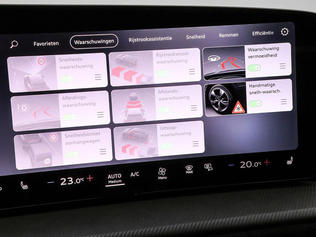 Audi Q5 2.0 TFSI e-hybrid quattro S edition Competition · Techniekpakket plus · Panorama-glasdak · Trekhaak, elektr. wegklapbaar