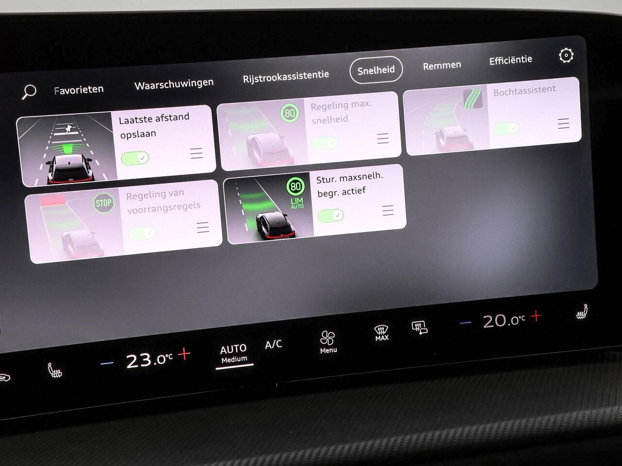 Audi Q5 2.0 TFSI e-hybrid quattro S edition Competition · Techniekpakket plus · Panorama-glasdak · Trekhaak, elektr. wegklapbaar