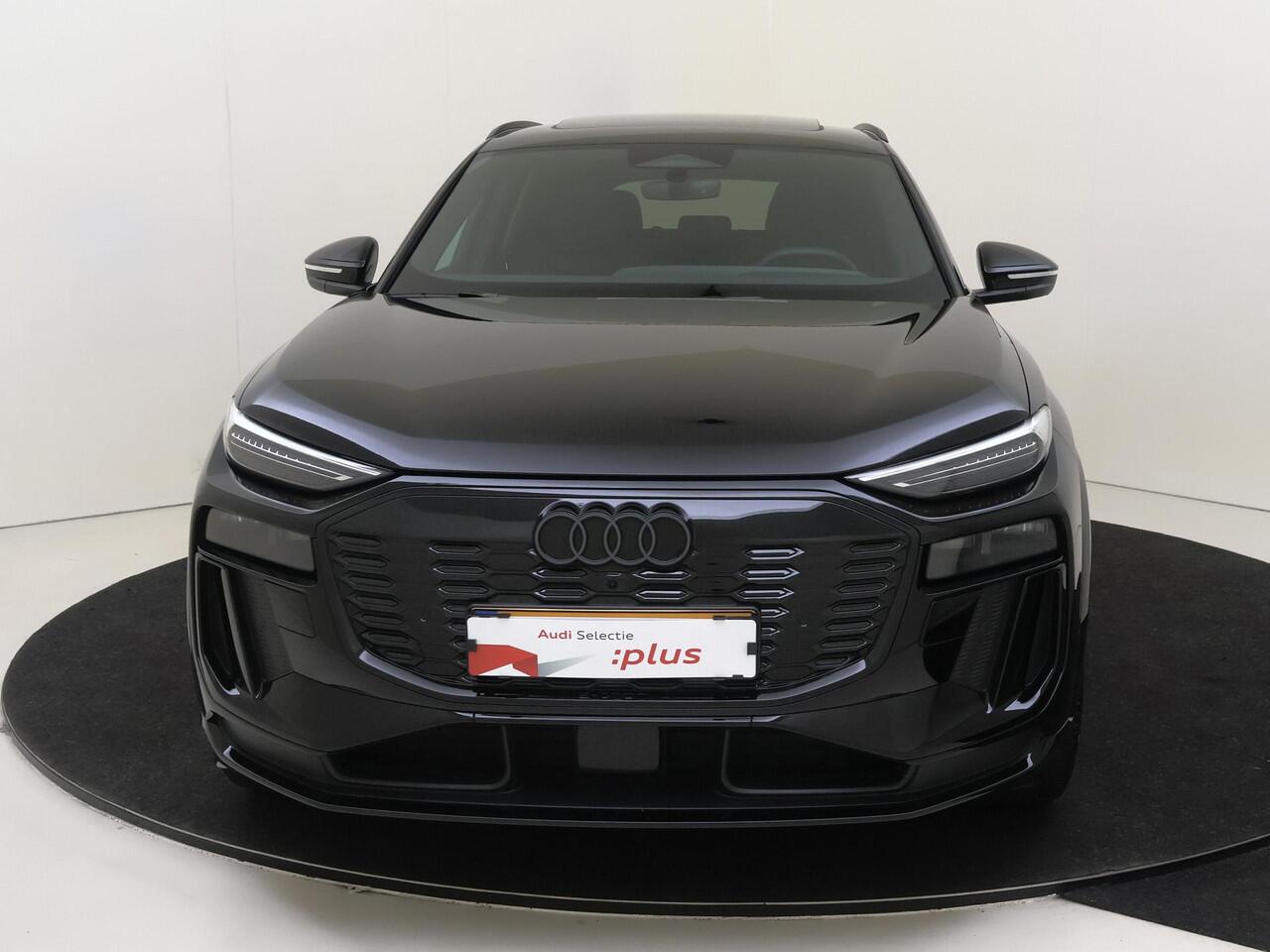 Audi Q6 e-tron S edition performance 100 kWh | Panoramadak | SoH 78% | Luchtvering | Warmtepomp | Head-up display | Bang & Olufsen | Display passagierszijde | 360 camera | Parkeerassistent | Achterbank verwarmd |