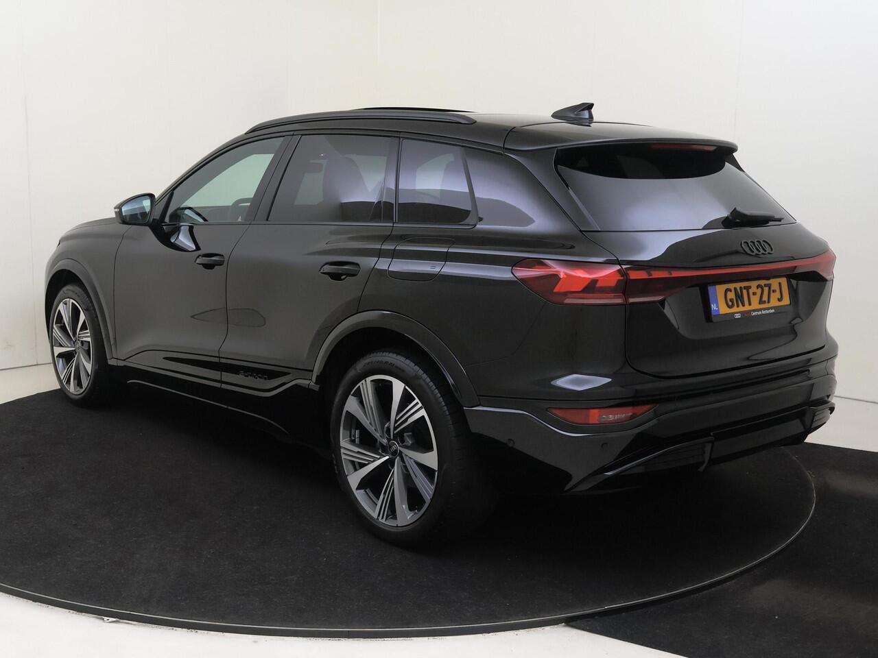 Audi Q6 e-tron S edition performance 100 kWh | Panoramadak | SoH 78% | Luchtvering | Warmtepomp | Head-up display | Bang & Olufsen | Display passagierszijde | 360 camera | Parkeerassistent | Achterbank verwarmd |
