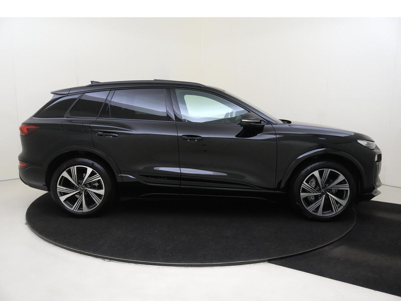 Audi Q6 e-tron S edition performance 100 kWh | Panoramadak | SoH 78% | Luchtvering | Warmtepomp | Head-up display | Bang & Olufsen | Display passagierszijde | 360 camera | Parkeerassistent | Achterbank verwarmd |