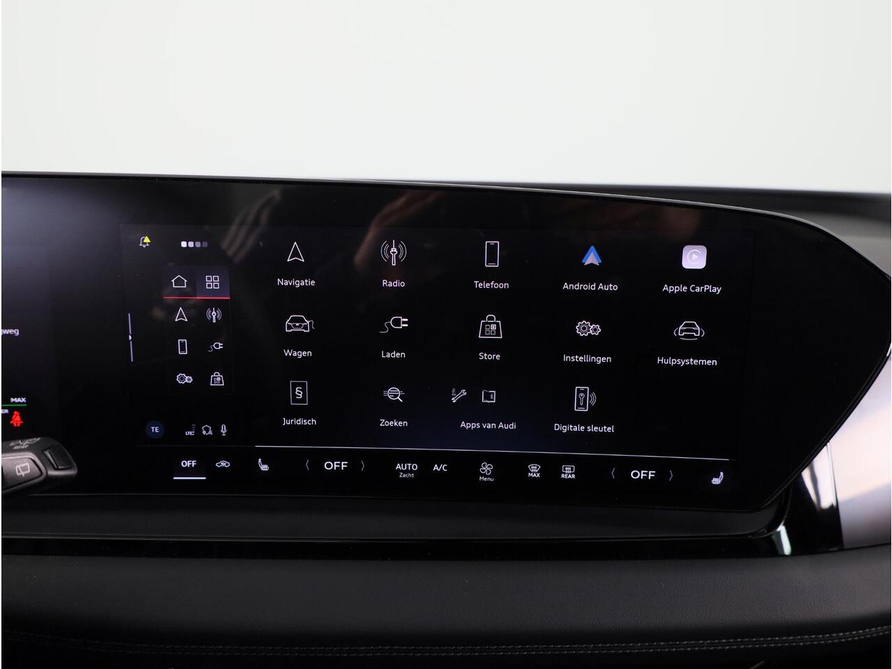 Audi Q6 e-tron First edition 100 kWh 388pk | MMI bijrijdersscherm | 20 inch lichtmetalen velgen | Leder S- line interieur