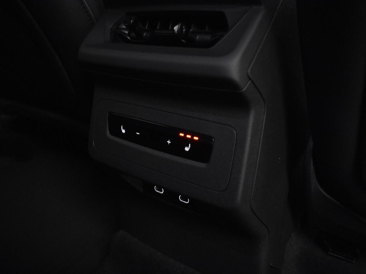 Audi Q6 Sportback e-tron Advanced edition 83Kwh 252 PK · Tech pro · Privacy glas · Sportstoelen leder