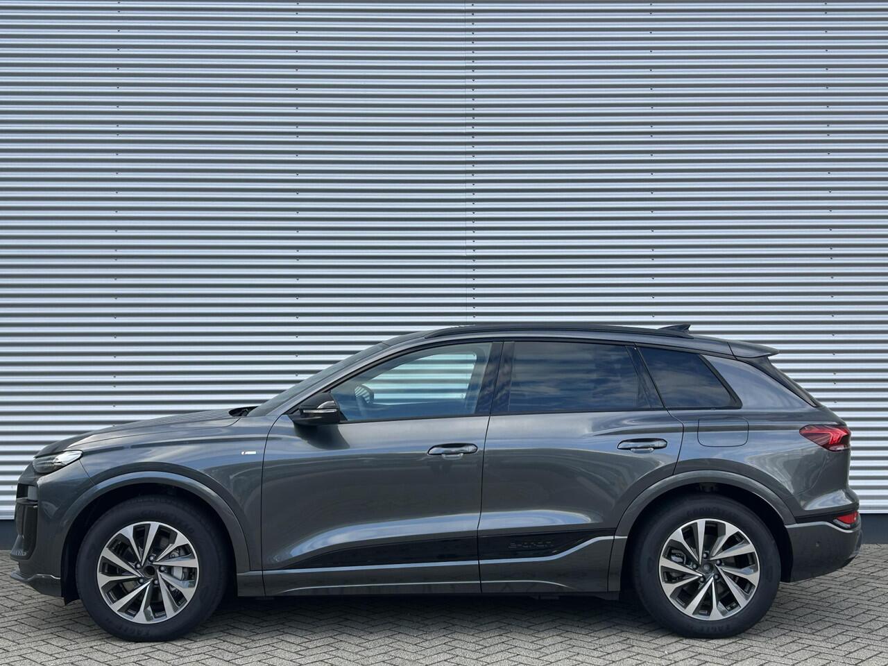 Audi Q6 e-tron Advanced edition (B1) e-tron perf 100Kwh 225 kW / | Stuurwielverwarming | Trekhaak | Elektrische Stoelen | Adaptieve Cruise Control | Matrix Verlichting |