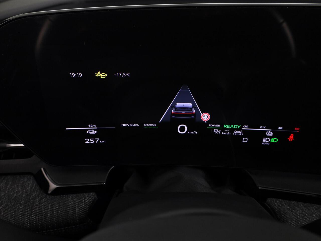 Audi Q6 e-tron S edition performance 100 kWh 306pk | Pack Tech Pro | Luchtvering | Stuurverwarming | MMI Bijrijdersscherm