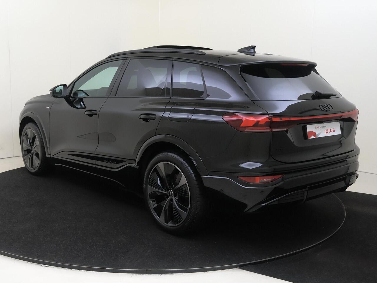 Audi Q6 e-tron S edition performance 100 kWh | Panoramadak | 360 camera | Bang & Olufsen | 3-zone airco | LED matrix verlichting | Dodehoek detectie | Keyless | Adaptieve cruise control |