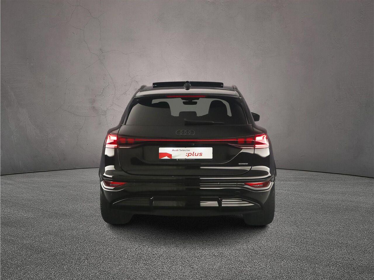 Audi Q6 e-tron S edition quattro 100 kWh | Trekhaak | Tech pro | Headup | B&O | Pano | Luchtvering | Oled |