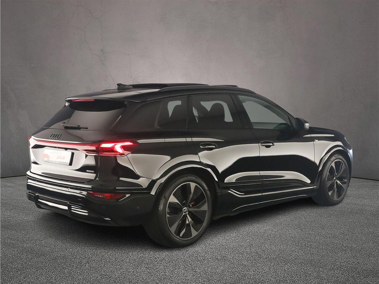 Audi Q6 e-tron S edition quattro 100 kWh | Trekhaak | Tech pro | Headup | B&O | Pano | Luchtvering | Oled |