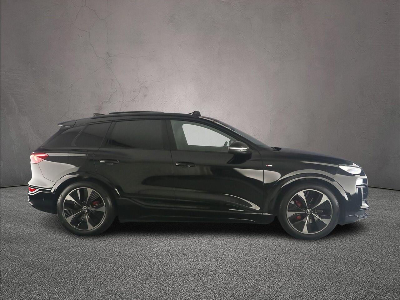 Audi Q6 e-tron S edition quattro 100 kWh | Trekhaak | Tech pro | Headup | B&O | Pano | Luchtvering | Oled |