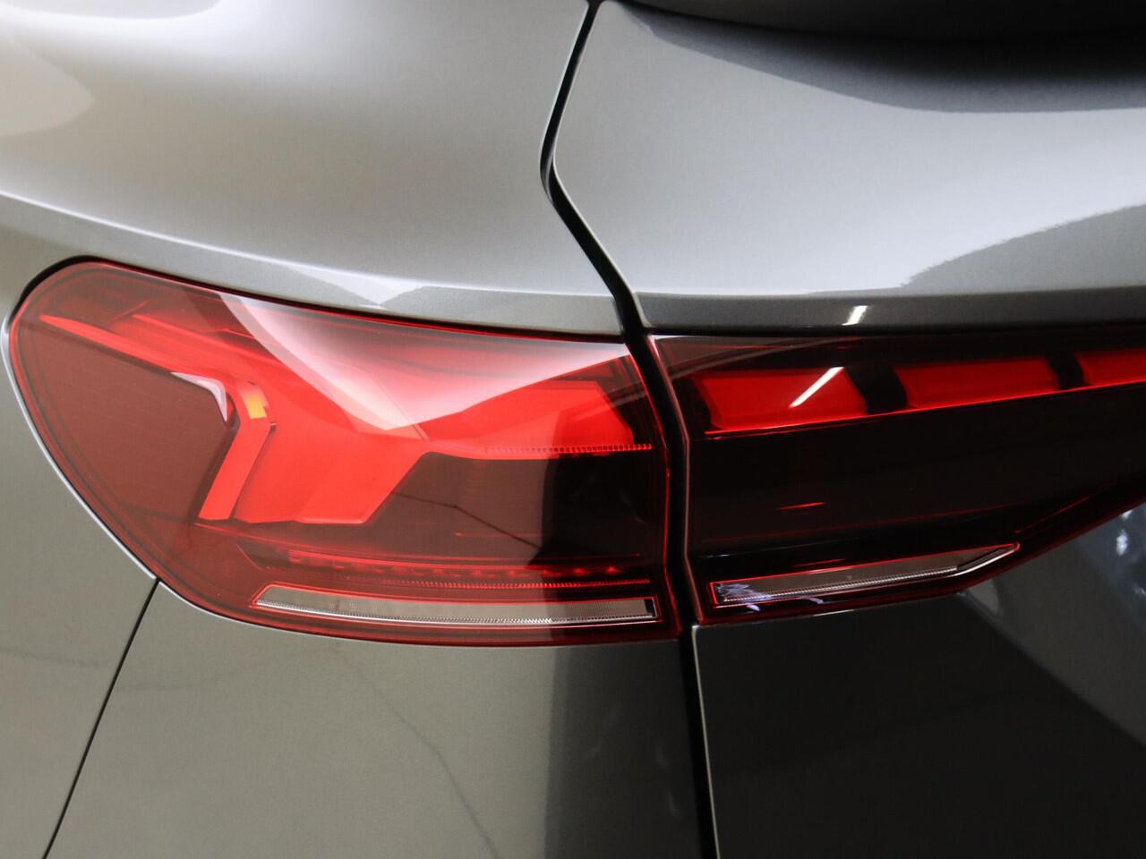 Audi Q6 Sportback e-tron Advanced edition 83 kWh | 360 camera | Parkeerassistent | Dodehoek detectie | Stoelverwarming voor en achter | Keyless | Display passagierszijde | Navigatie Plus |