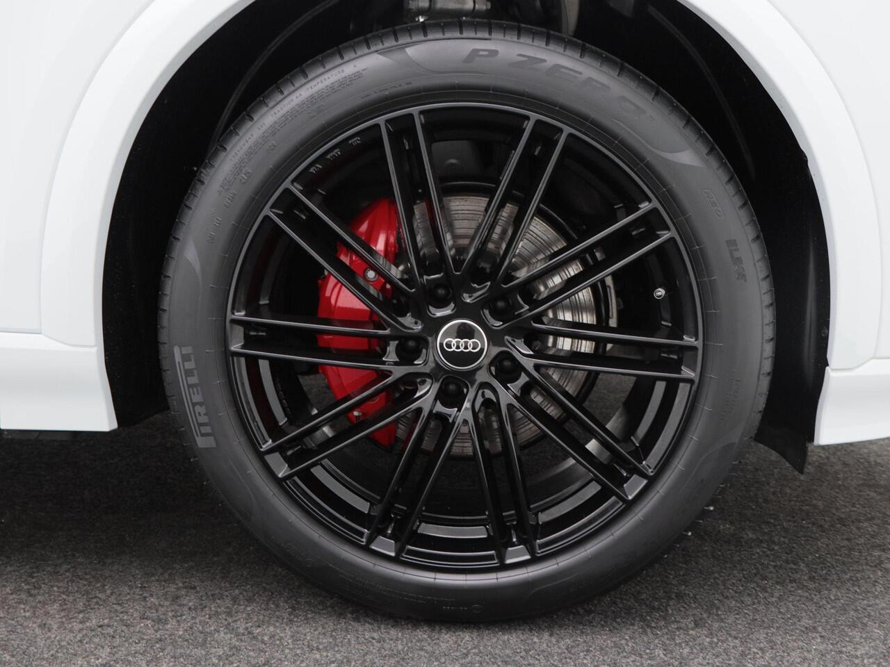 Audi Q6 S edition e-tron 100 kWh | 388 PK | Carbon spoiler | 21 inch | Privacyglas | Luchtvering | Matrix Led |