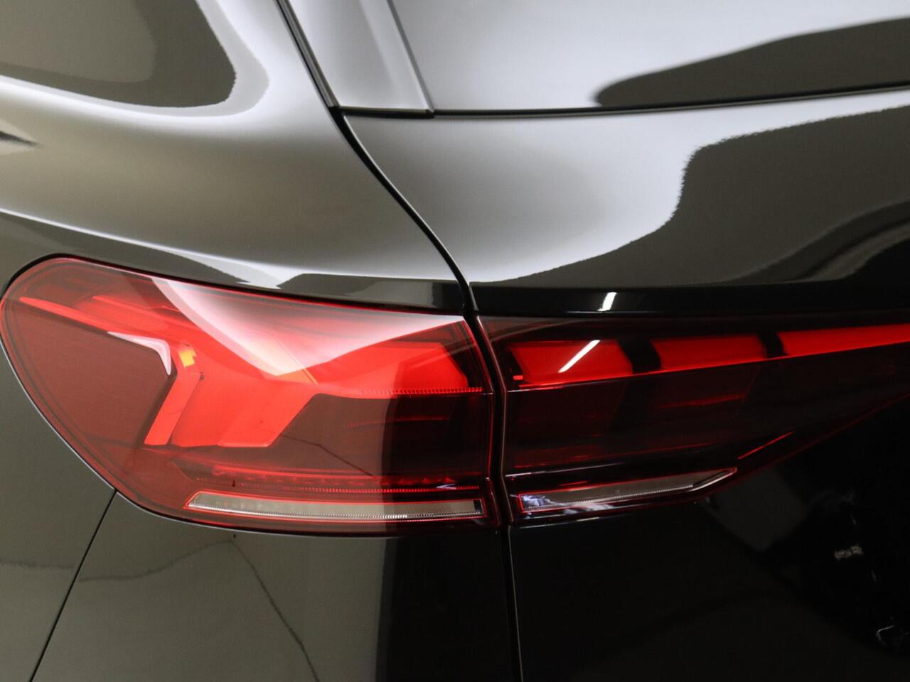 Audi Q6 e-tron edition quattro 100 kWh | Panoramadak | Luchtvering | Warmtepomp | 360 camera | Head-up display | Bang & Olufsen | 3-zone airco | Dodehoek detectie | Keyless |
