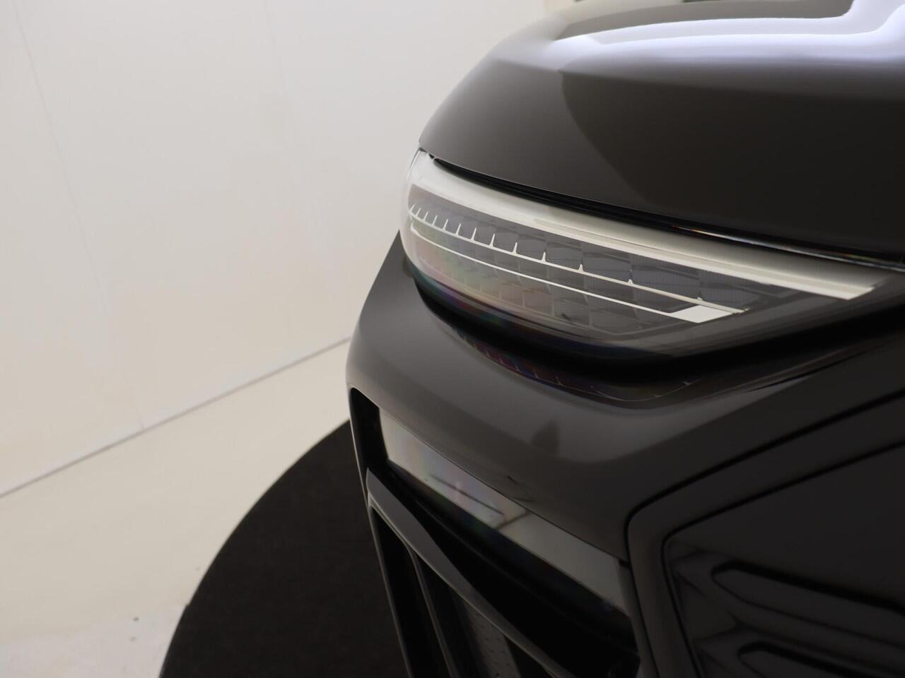 Audi Q6 e-tron edition quattro 100 kWh | Panoramadak | Luchtvering | Warmtepomp | 360 camera | Head-up display | Bang & Olufsen | 3-zone airco | Dodehoek detectie | Keyless |
