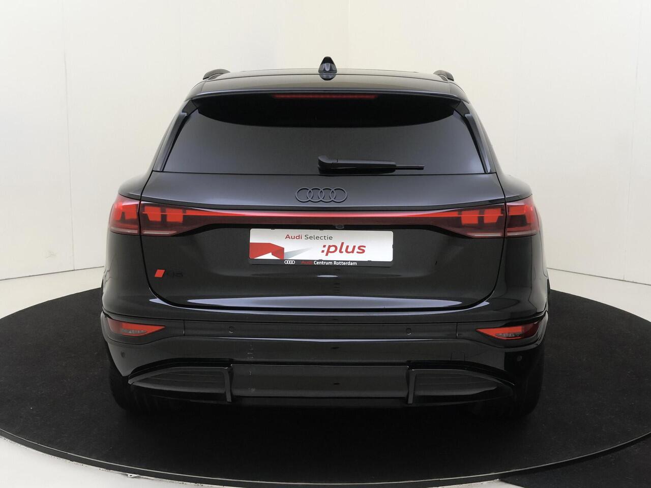 Audi Q6 e-tron edition quattro 100 kWh | Panoramadak | Luchtvering | Warmtepomp | 360 camera | Head-up display | Bang & Olufsen | 3-zone airco | Dodehoek detectie | Keyless |