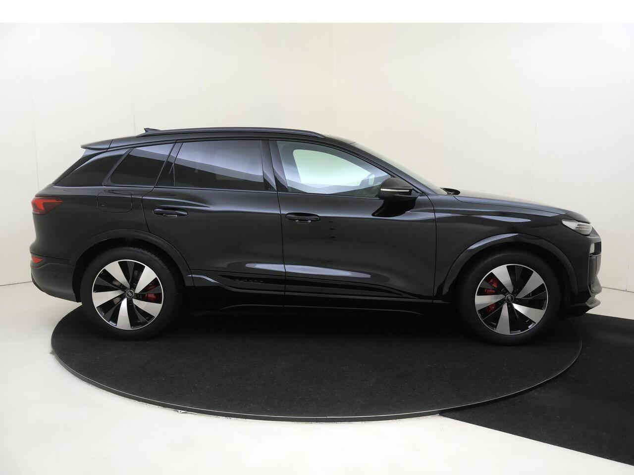 Audi Q6 e-tron edition quattro 100 kWh | Panoramadak | Luchtvering | Warmtepomp | 360 camera | Head-up display | Bang & Olufsen | 3-zone airco | Dodehoek detectie | Keyless |