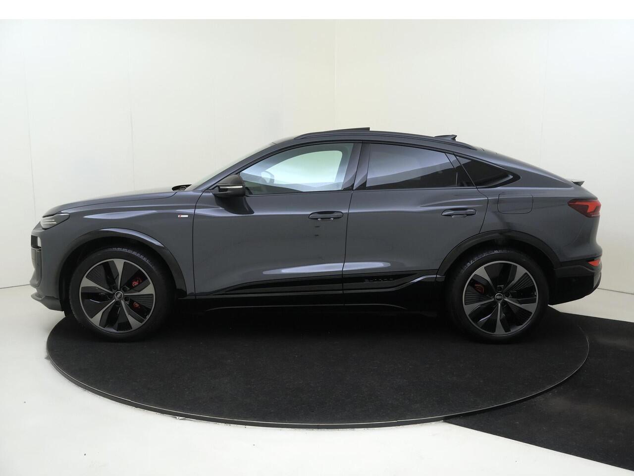 Audi Q6 Sportback e-tron edition performance 100 kWh | Panoramadak | Trekhaak | Display passagierszijde | Warmtepomp | 360 camera | Stoelverwarming voor en achter | Parkeerassistent | Adaptieve cruise control |
