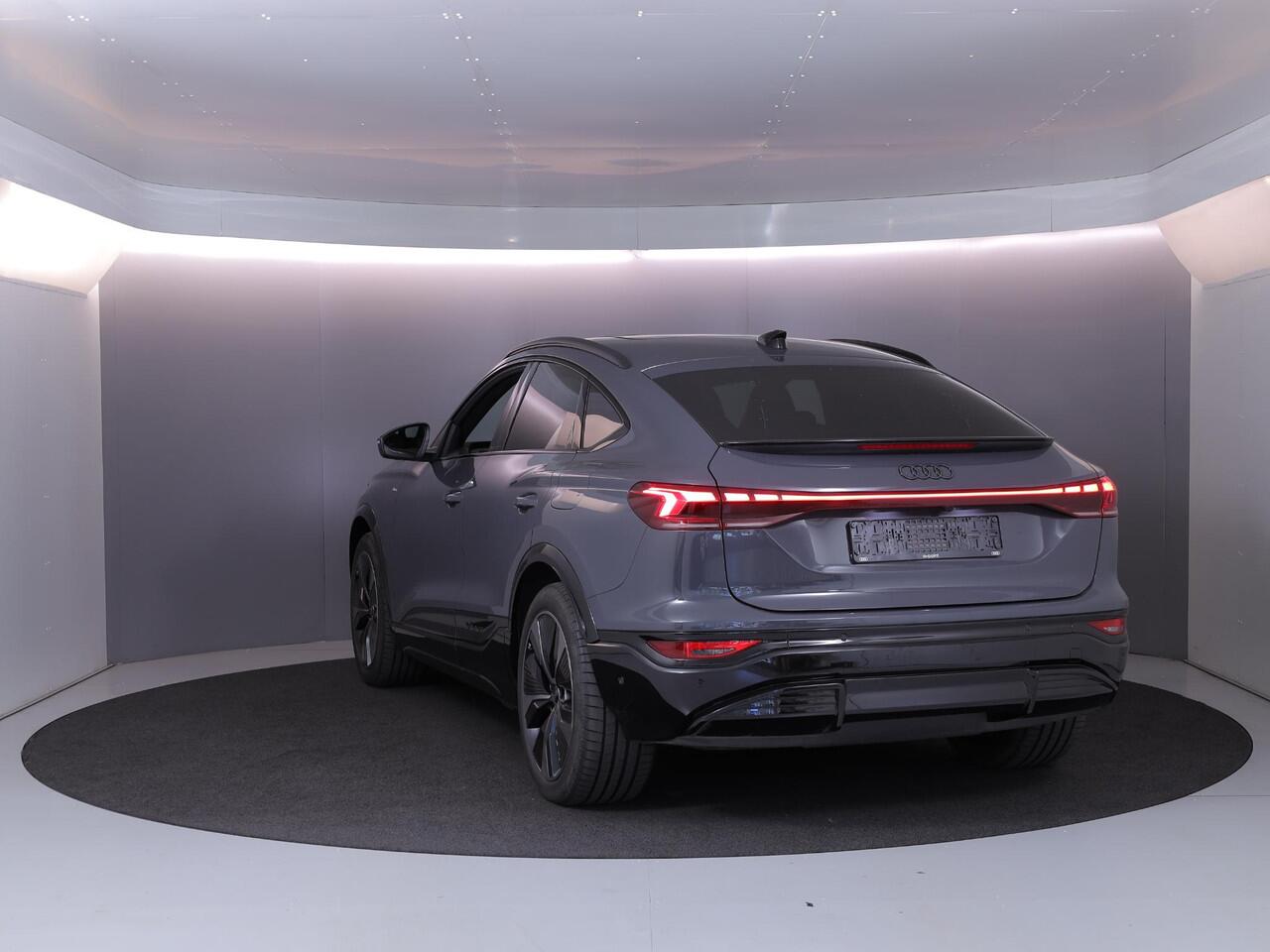 Audi Q6 Sportback e-tron S edition performance 100 kWh 306pk| Panoramadak | Wegklapbare trekhaak | S-line in & exterieur | Panorama dak | Elektrisch verstelbare voorstoelen | Geheugen bestuurderstoel |