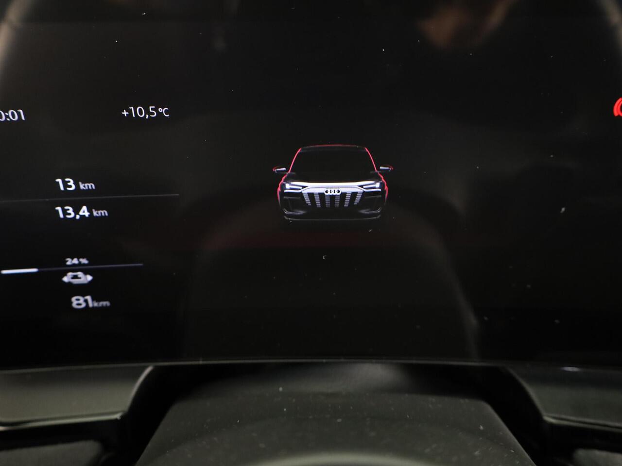 Audi Q6 Sportback e-tron S edition 83Kwh 185 kW / 252 PK Sportback | S edition | Tech Pro | Pano | Luchtvering | Matrix LED | Leder |