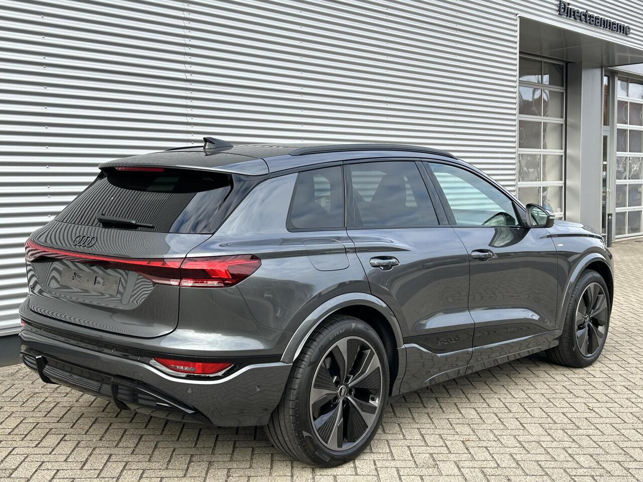 Audi Q6 e-tron S edition (B1) e-tron perf 100Kwh 225 kW / 306 PK | Panoramadak | Adaptieve Cruise Control | Stuurwielverwarming | Stoelverwarming voor-achter | Memory Seats | Elektrische Stoelen |