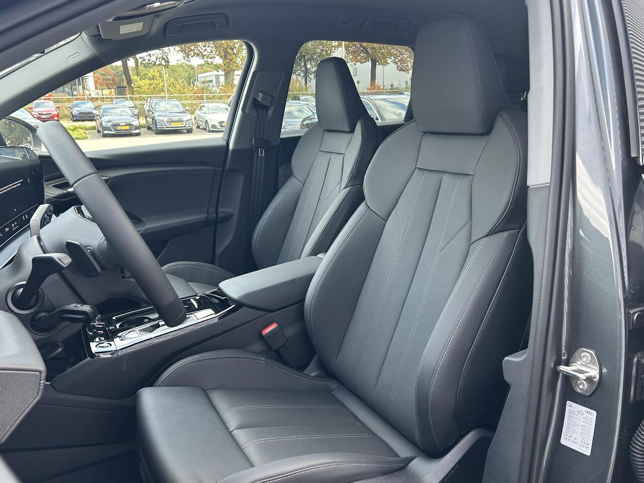 Audi Q6 e-tron Advanced edition Performance 100 Kwh / 306 PK | Matrix LED | Trekhaak | Stuurverwarming | Zwart optiek pakket