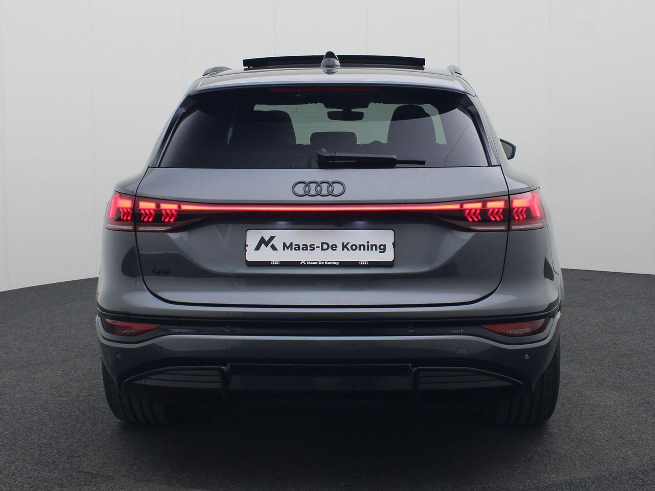Audi Q6 e-tron S edition 286 PK Panorama dak · Tech Pro · Privacy Glass · Trekhaak · Leder bekleding
