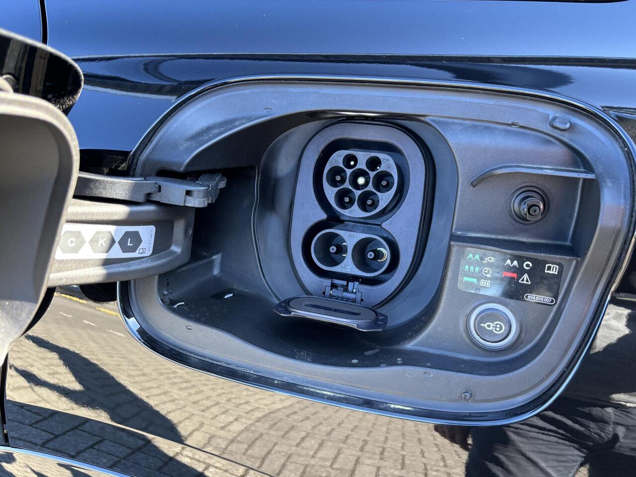 Audi Q6 e-tron S edition (B1) e-tron 83Kwh 185 kW / 252 PK Hatch
