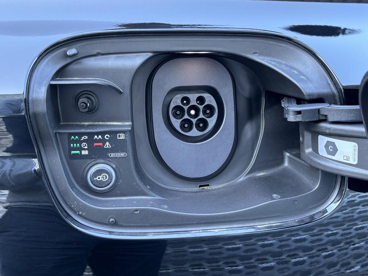Audi Q6 e-tron S edition (B1) e-tron 83Kwh 185 kW / 252 PK Hatch
