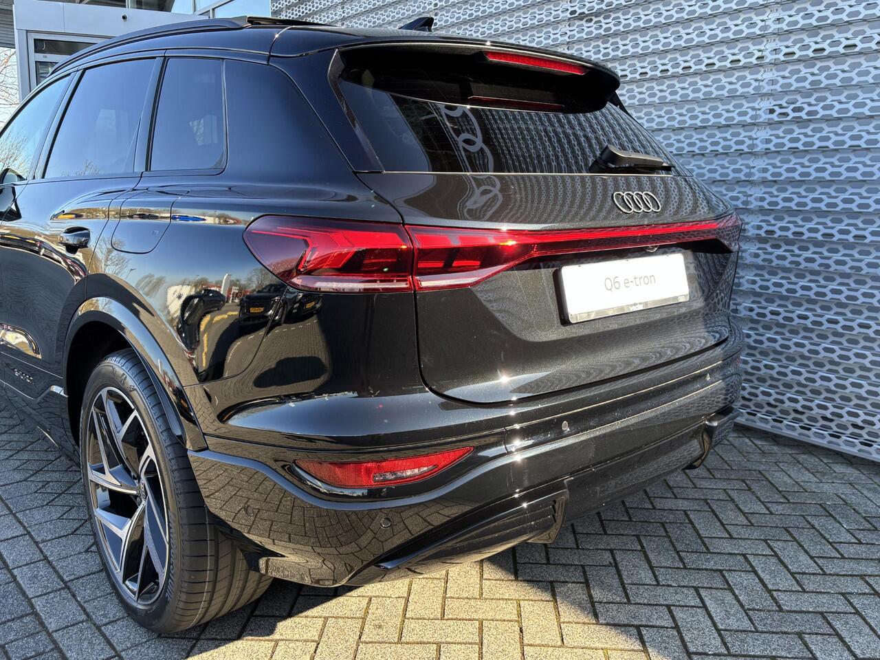 Audi Q6 e-tron S edition (B1) e-tron 83Kwh 185 kW / 252 PK Hatch