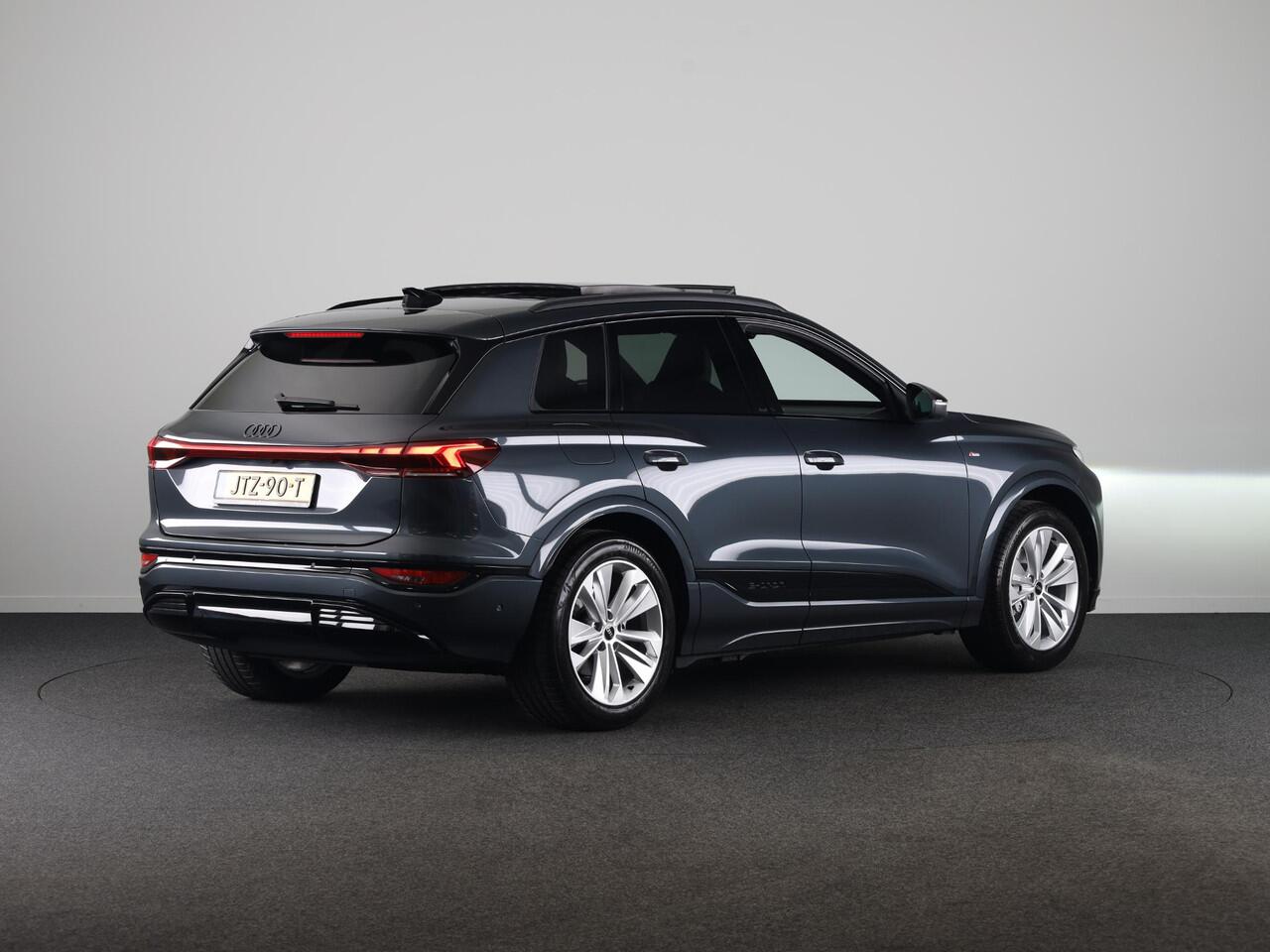 Audi Q6 e-tron S edition 83 kWh | 360 Camera | Panoramadak | Bijrijdersscherm | Privacy Glass | Alarm klasse 5 |