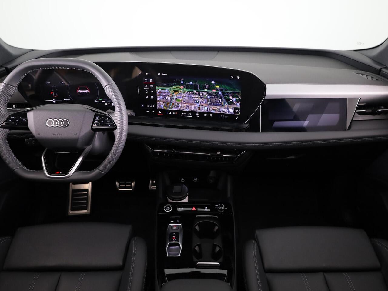 Audi Q6 e-tron S edition 83 kWh | 360 Camera | Panoramadak | Bijrijdersscherm | Privacy Glass | Alarm klasse 5 |