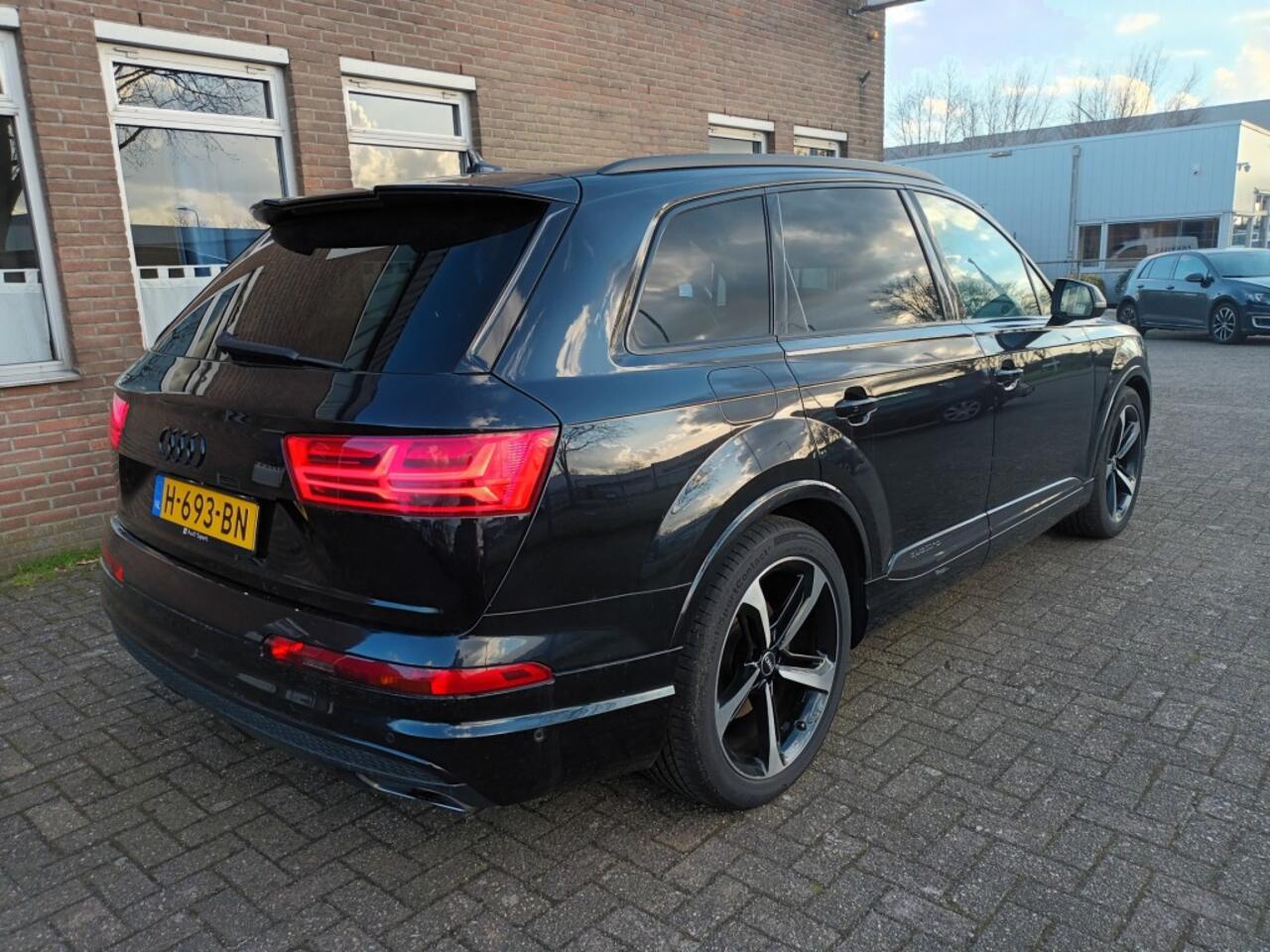 Audi Q7 3.0 TDI Q. S L ED.