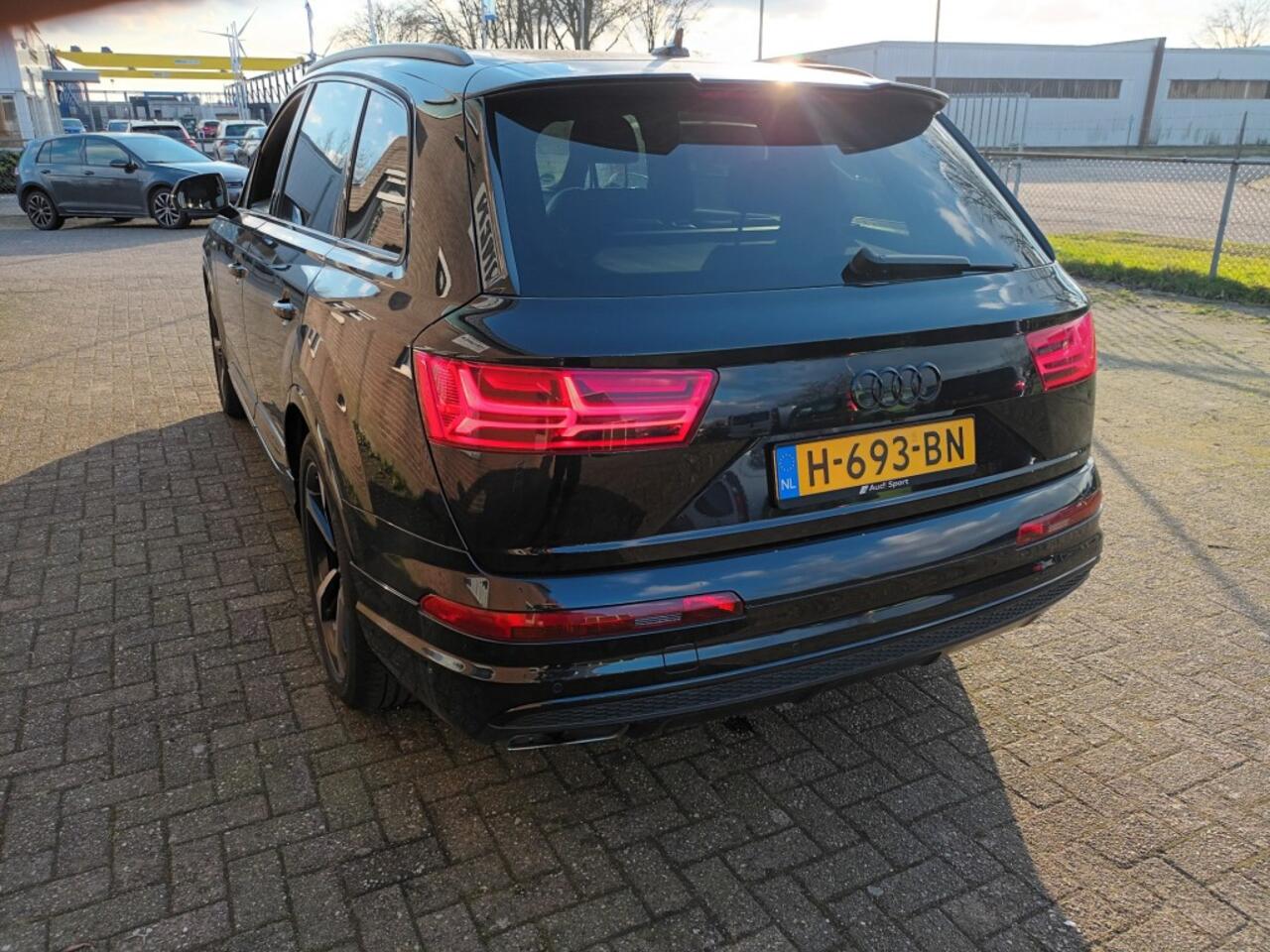 Audi Q7 3.0 TDI Q. S L ED.