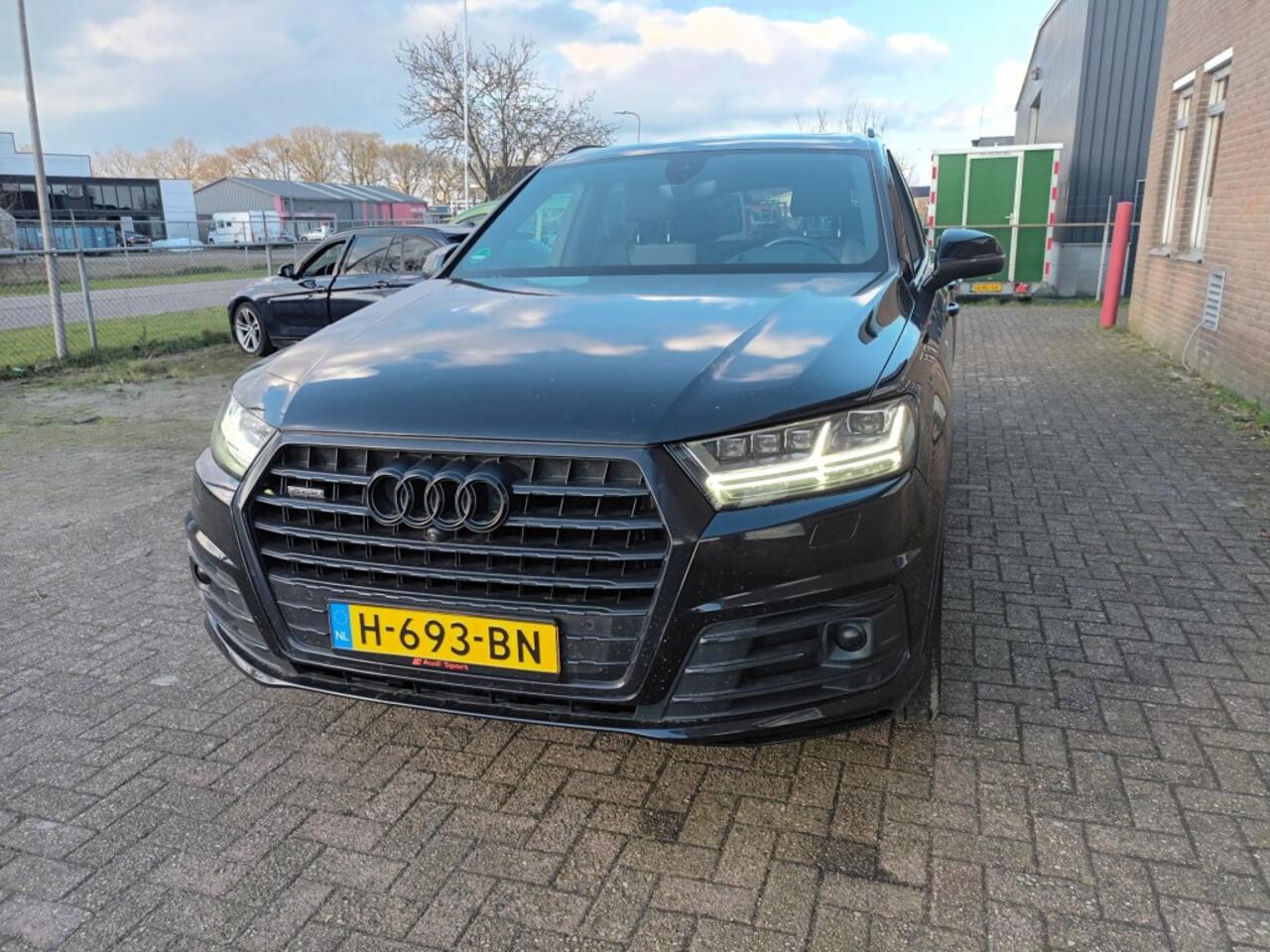 Audi Q7 3.0 TDI Q. S L ED.