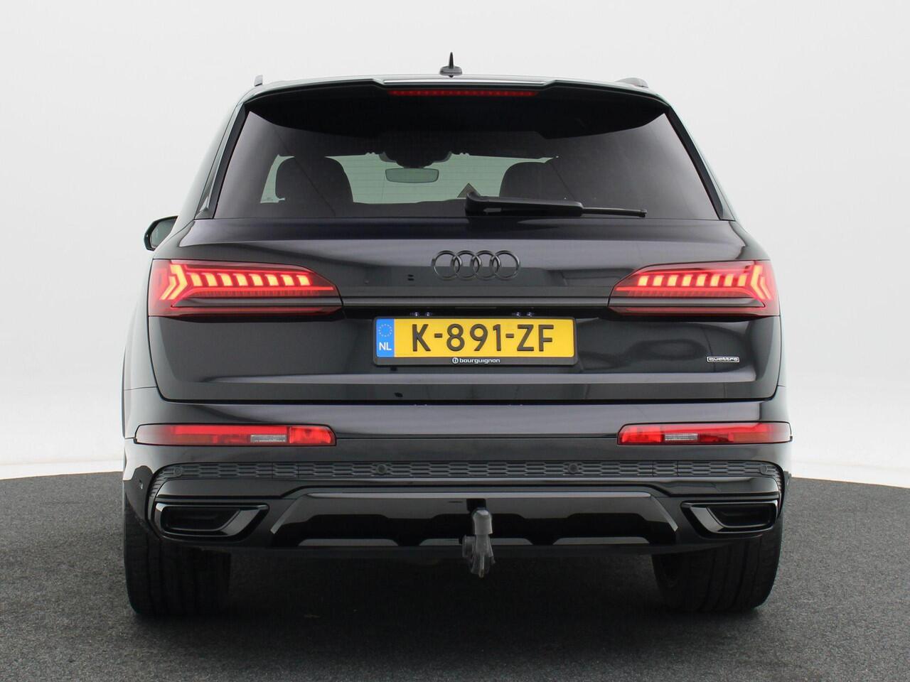 Audi Q7 55 TFSi e quattro S-Line 340 Pk Automaat | Luchtvering | Head-Up | B&O Audio | Trekhaak Elektrisch | Carplay | ECC | LED | 23 Inch | 93.077 Km